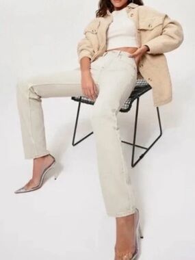 NWT Good American Sexy Icon 90s Straight Leg Jeans in Bone size 4/27